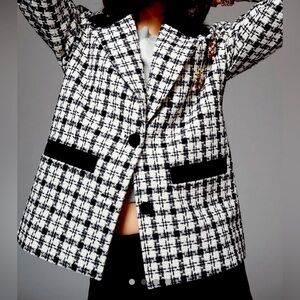NWT Avec Les Filles Houndstooth Blazer Size L with gorgeous details